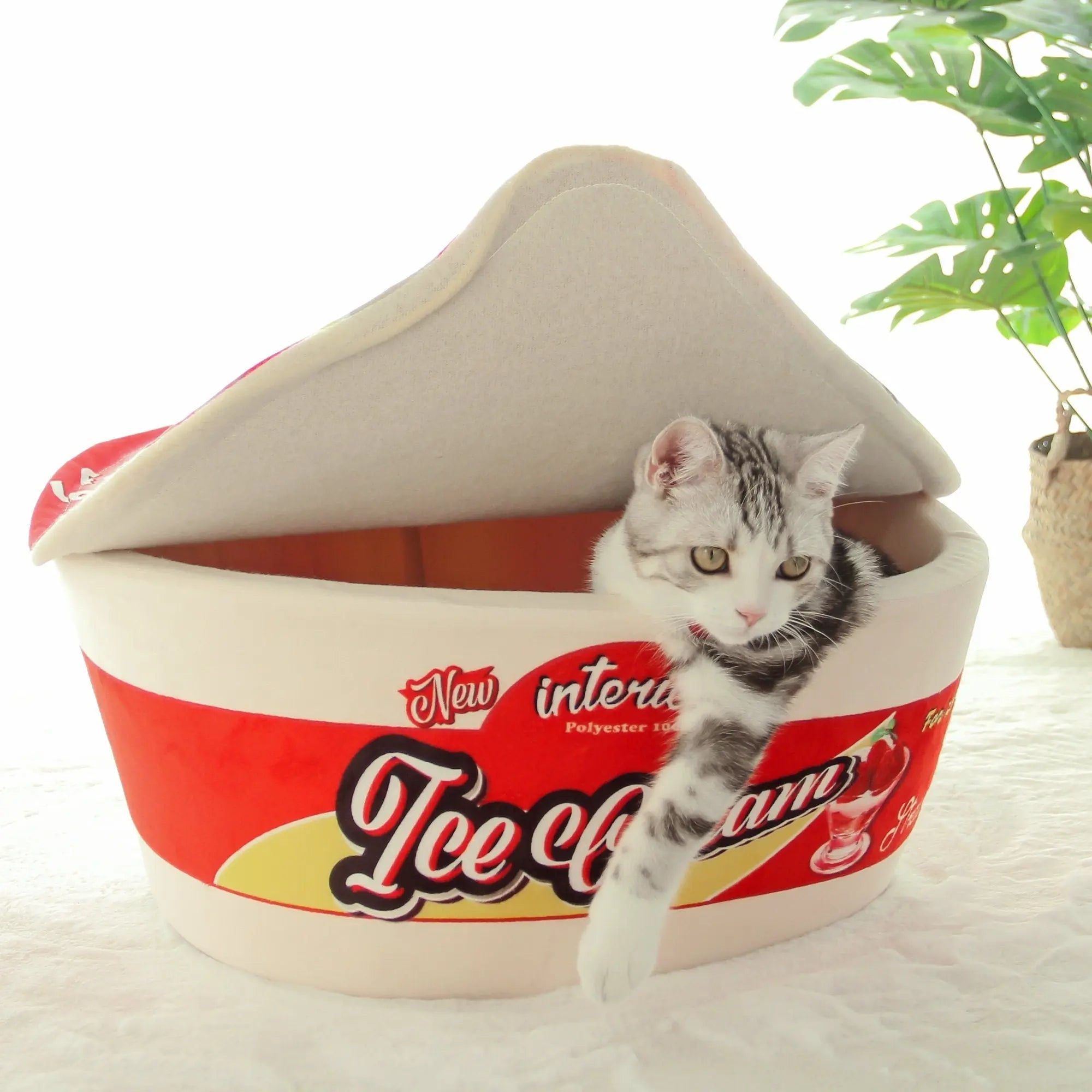 Kashima Strawberry Ice Cream Shaped Pet Bed kashimashop